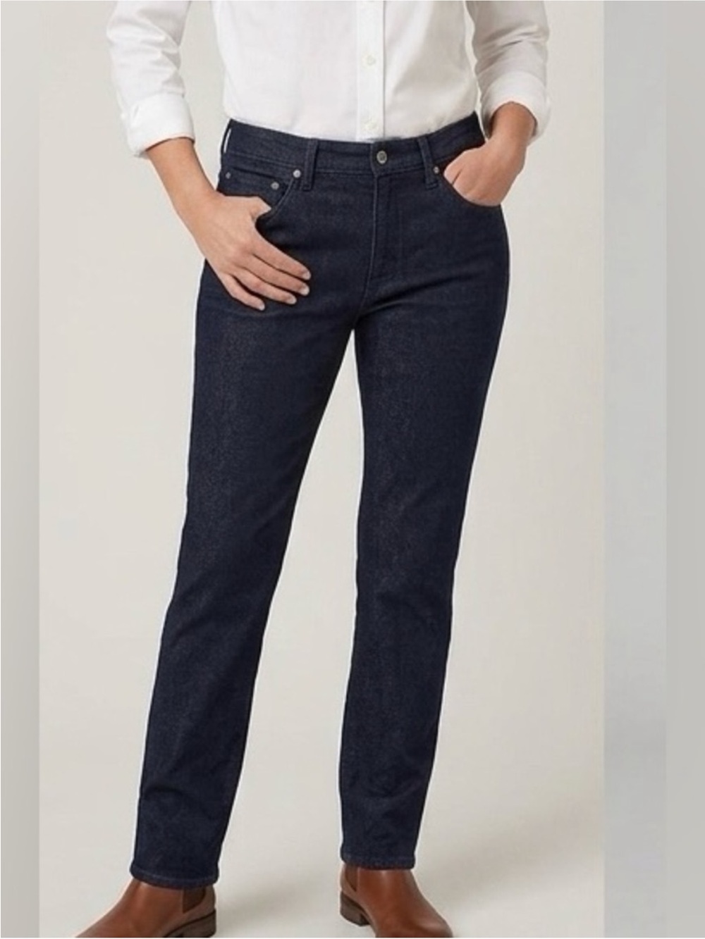 NWT DKNY Jeans Slim
Straight
Leo Mid Rise size 32
